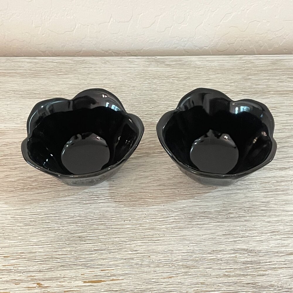Pier 1 Dishes Bowls Set of 2 Black Flower Shape - Picture 3 of 8